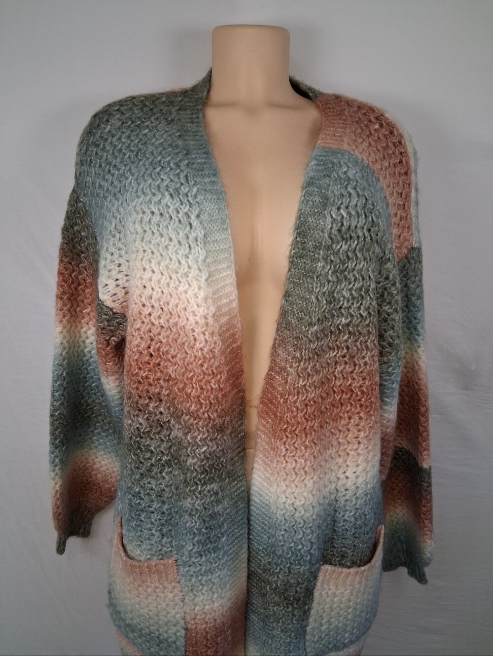 ADORA Multicolor Gradient Bouclé Open-Front Cardigan - Picture 6 of 15